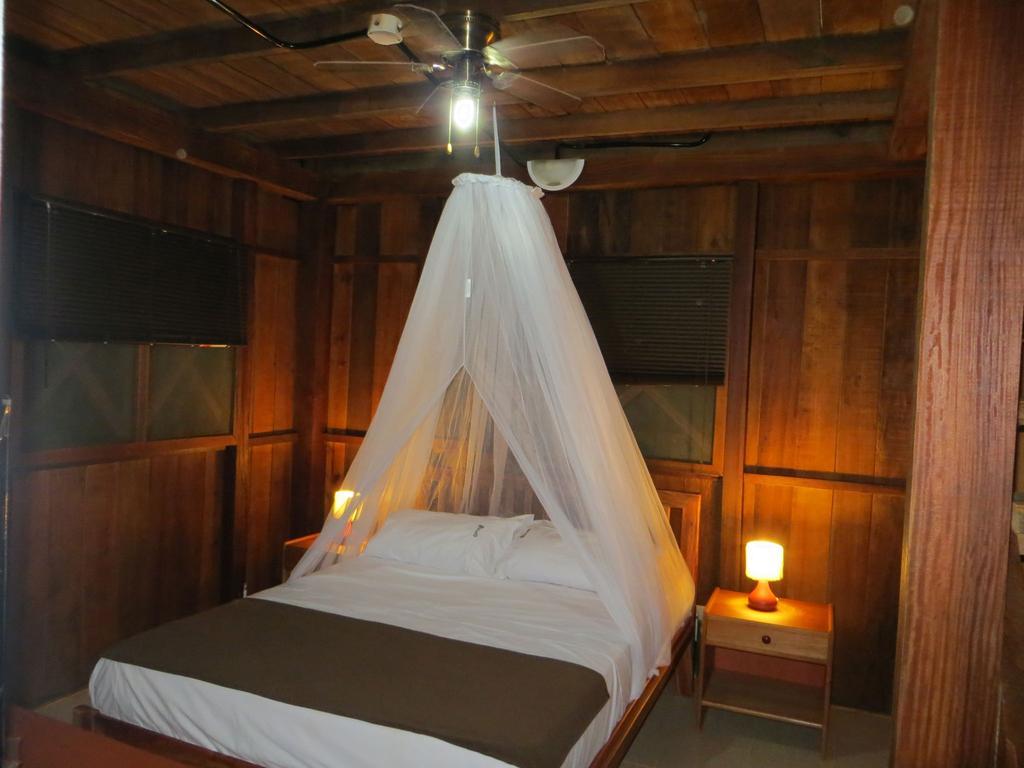 Hotel Utüane Leticia Bagian luar foto