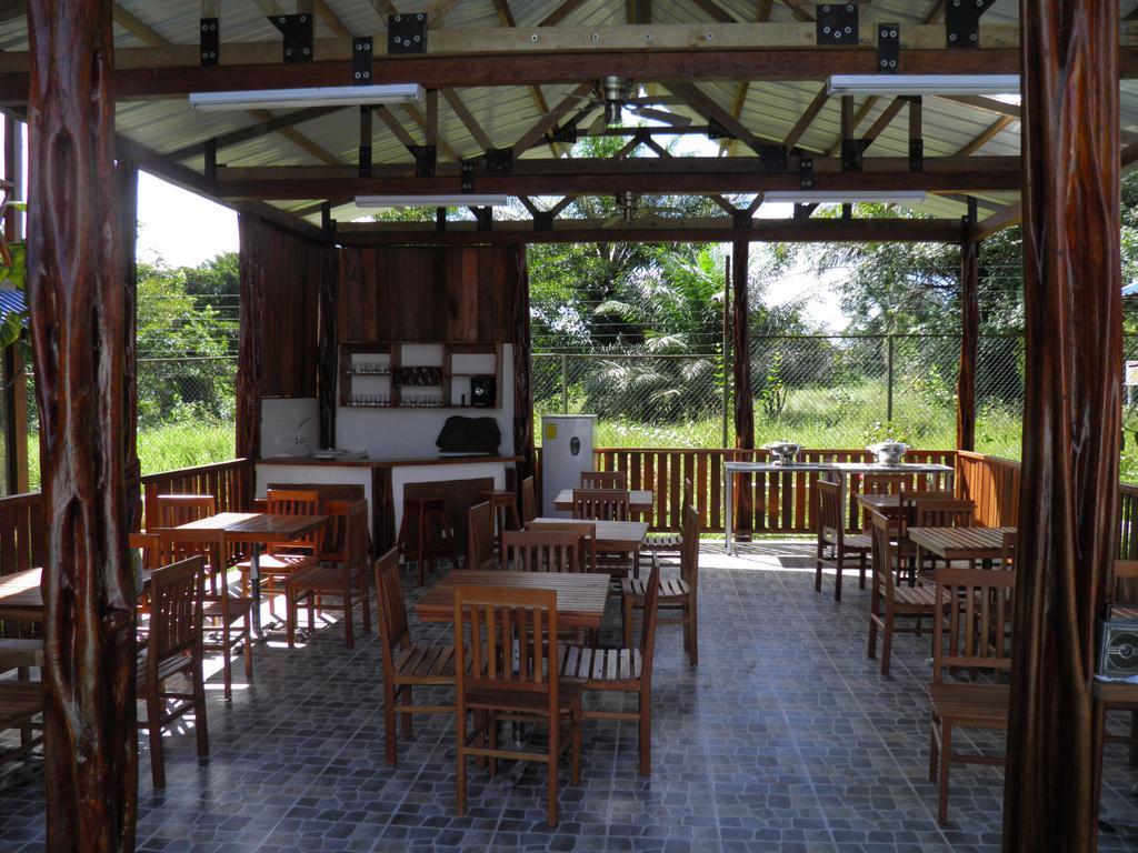 Hotel Utüane Leticia Bagian luar foto